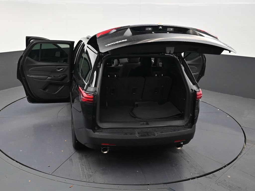 Used 2023 Chevrolet Traverse LT FWD image 32