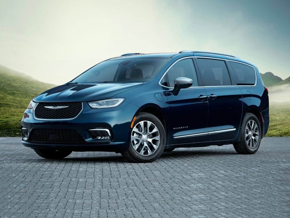 Used 2024 Chrysler Pacifica Limited
