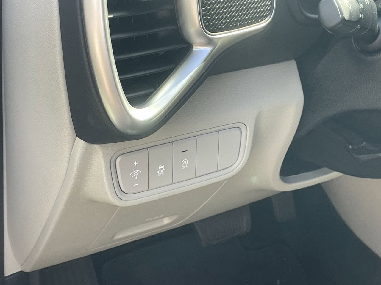 Used 2024 Kia Soul LX FWD image 10