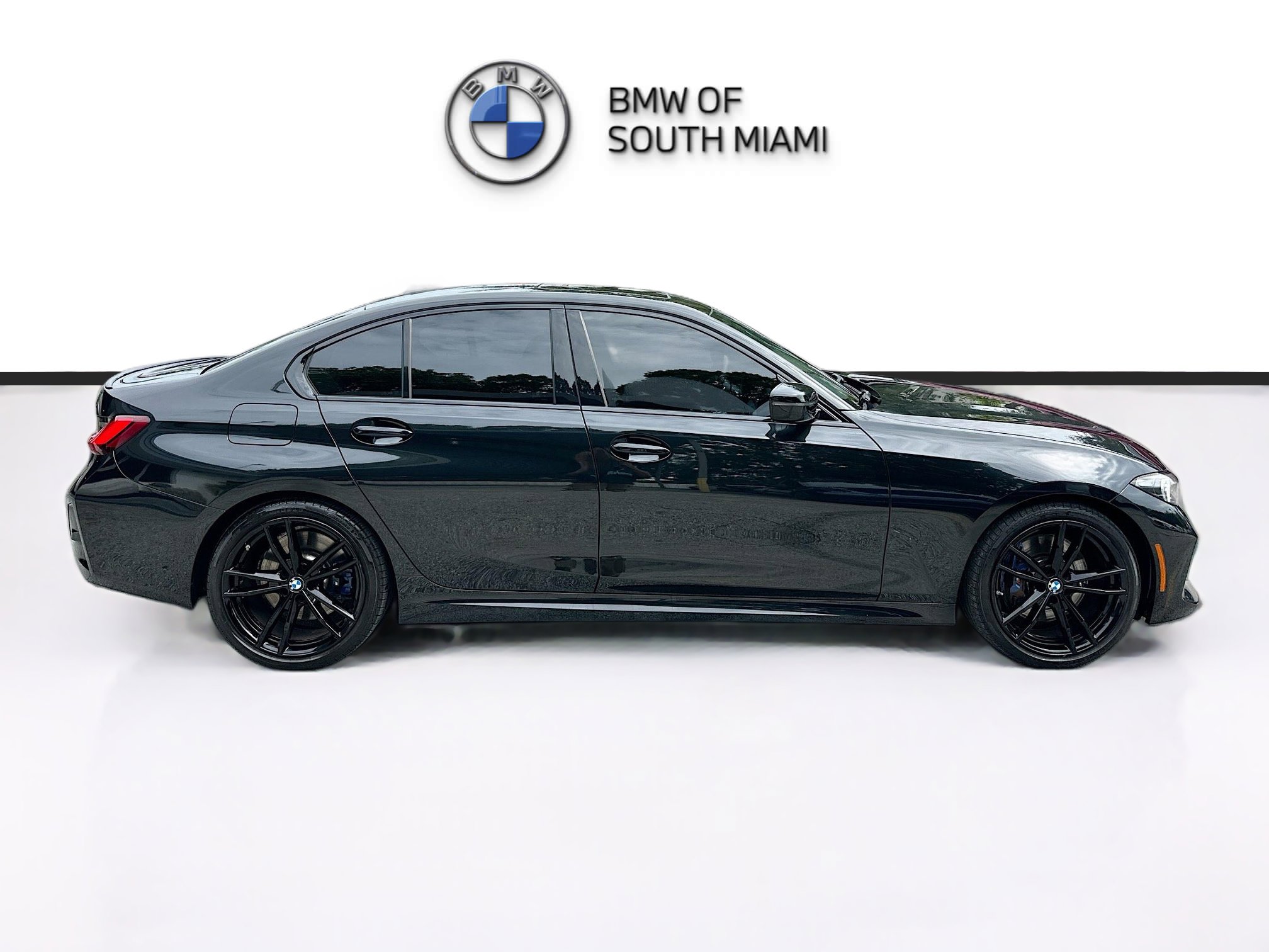 Used 2024 BMW 330i Sedan w/ M Sport Package RWD image 8