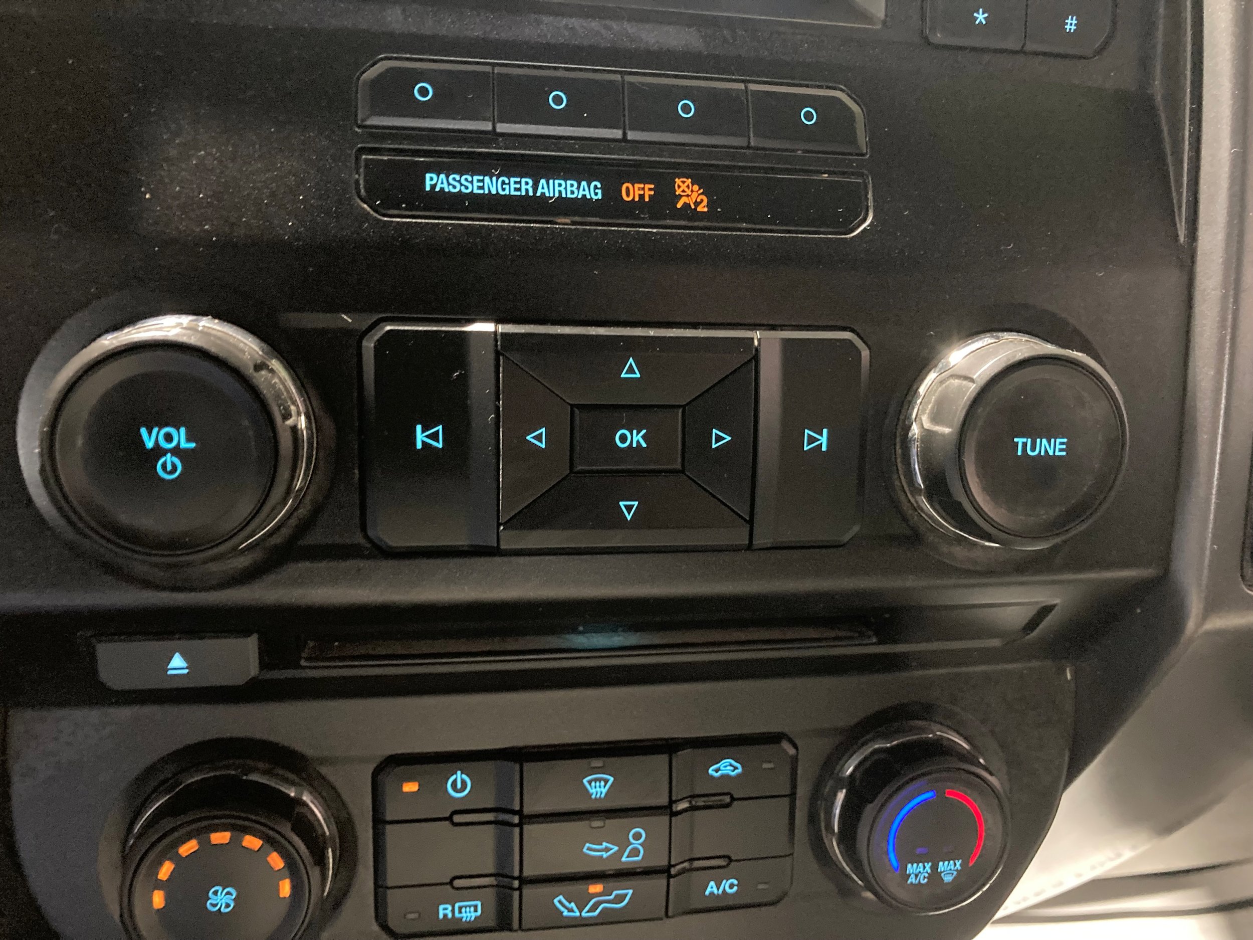 Used 2016 Ford F150 XLT w/ Equipment Group 301A Mid AWD/4WD image 25