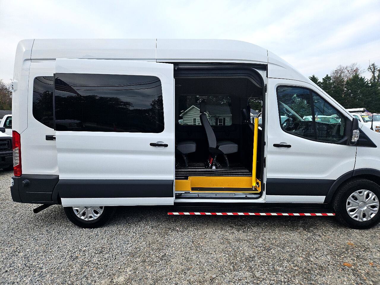Used 2020 Ford Transit 350 XL image 25