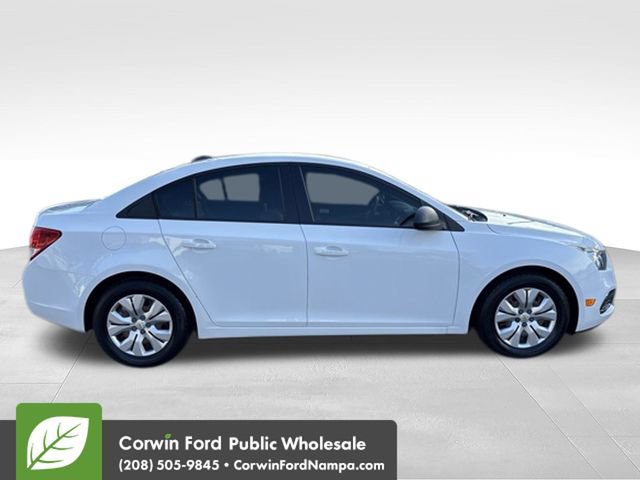 Used 2016 Chevrolet Cruze LS FWD image 4