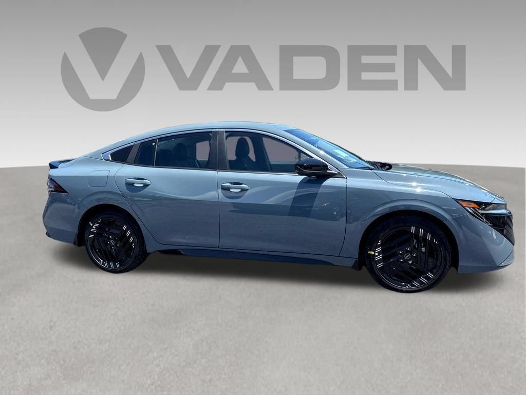 New 2026 Nissan Sentra SR w/ SR Premium Package FWD image 27