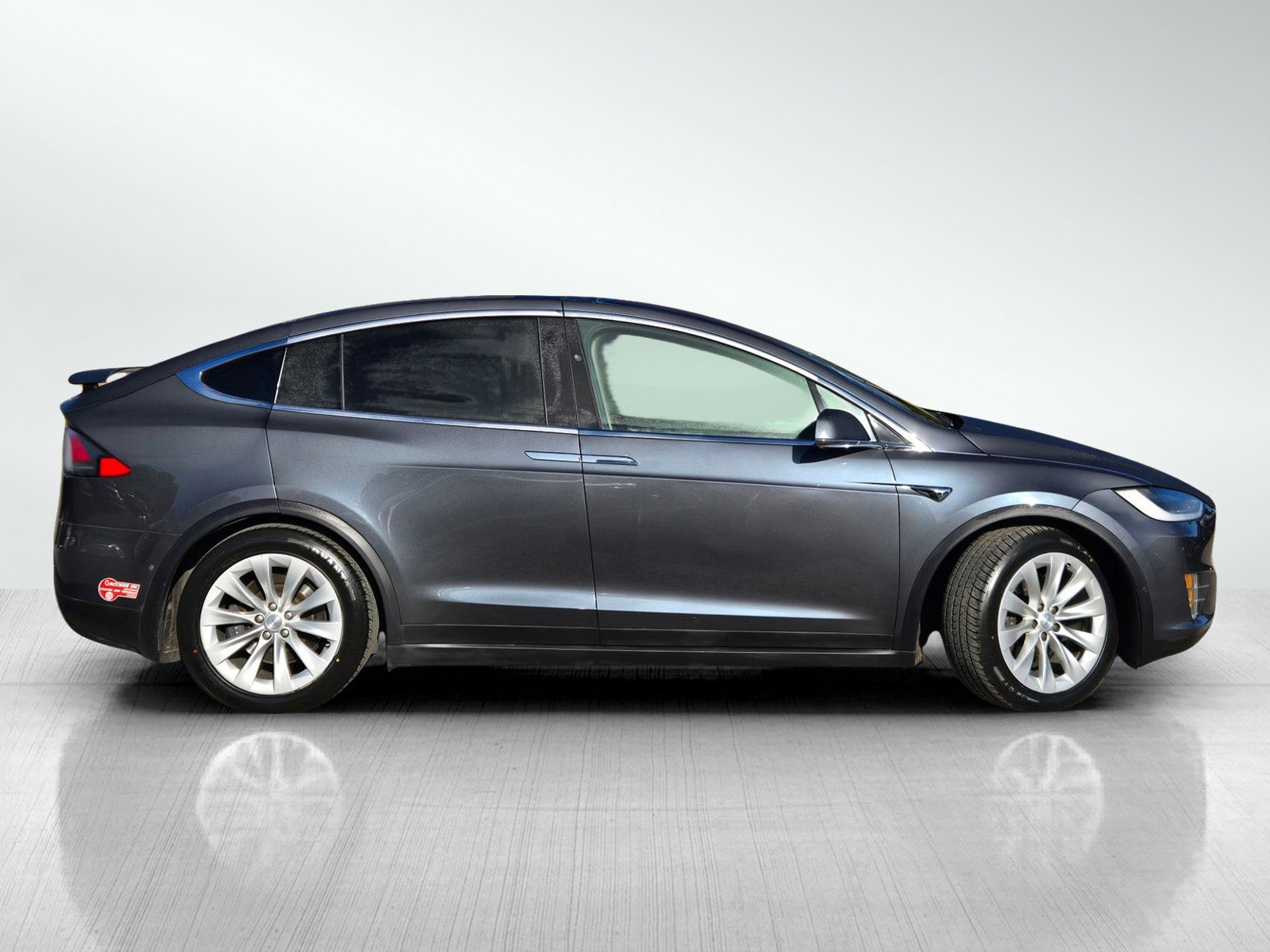 Used 2017 Tesla Model X 75D image 3