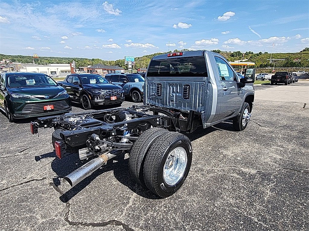 New 2026 Chevrolet Silverado 3500 LT w/ Convenience Package image 8