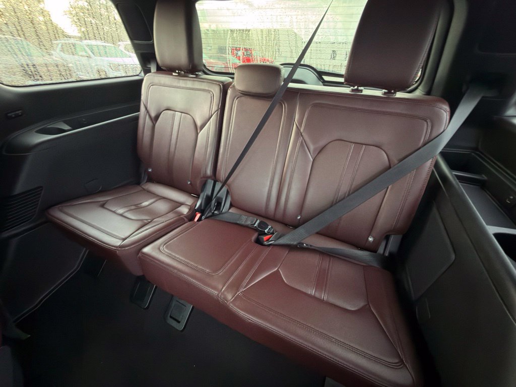Used 2024 Ford Expedition Limited AWD/4WD image 17