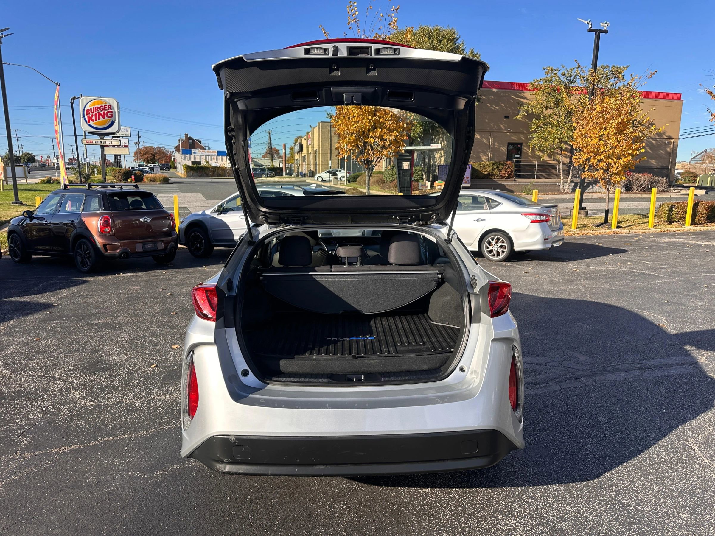 Used 2020 Toyota Prius Prime LE image 7