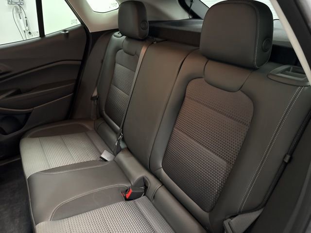 Used 2024 Chevrolet Trax LT w/ Driver Confidence Package FWD image 19