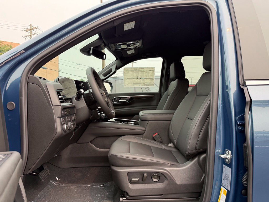 New 2026 Chevrolet Suburban LT w/ Comfort Package AWD/4WD image 22