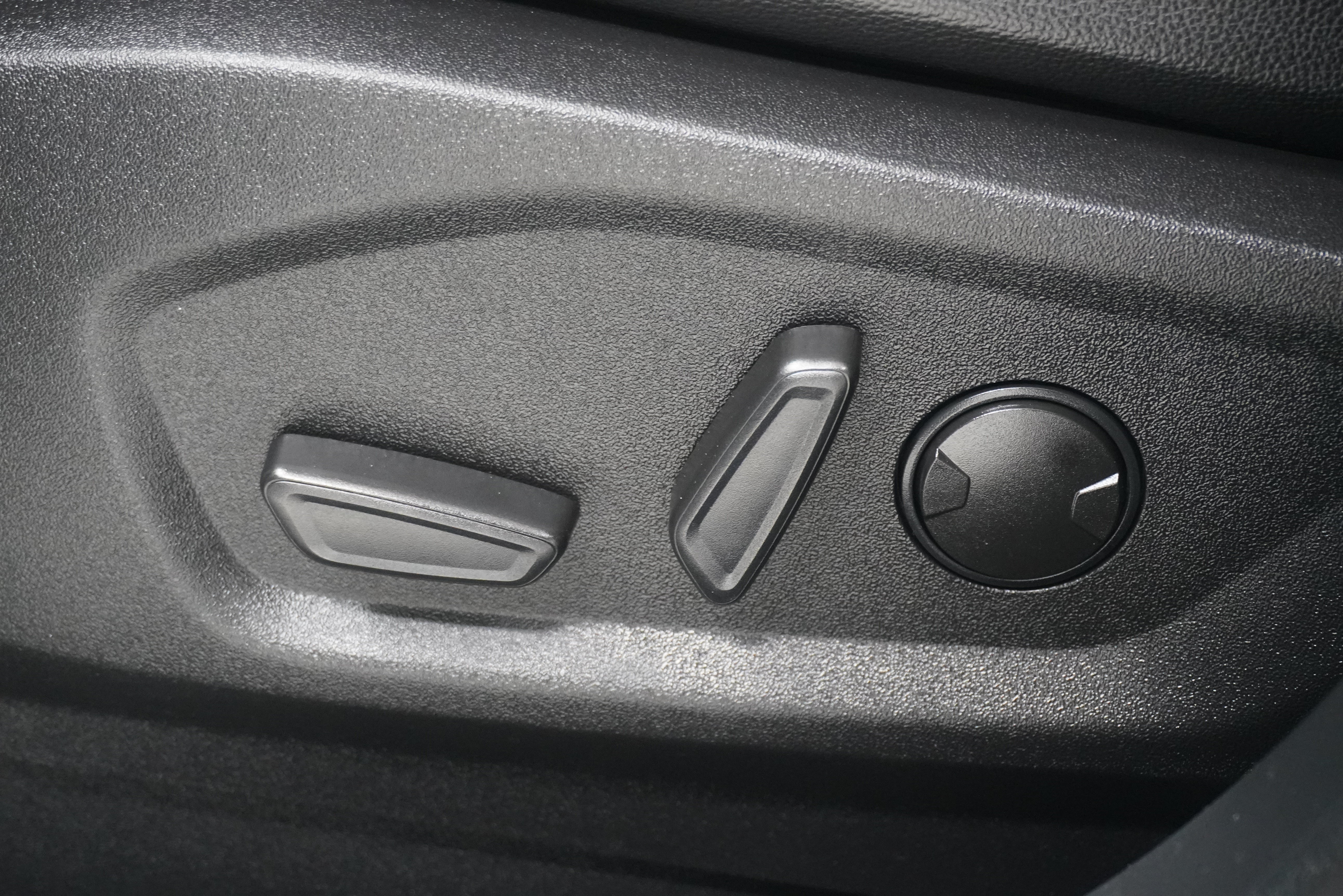 Used 2024 Ford Edge Titanium AWD/4WD image 15