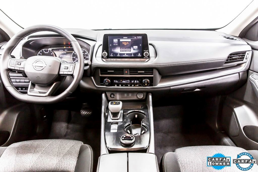 Used 2025 Nissan Rogue SV image 15