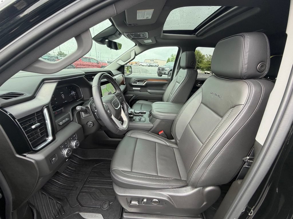 Used 2026 GMC Sierra 1500 Denali AWD/4WD image 2