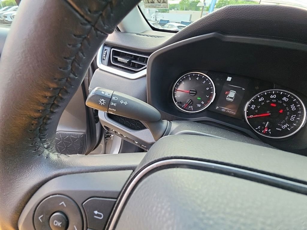 Used 2022 Toyota RAV4 XLE w/ Convenience Package AWD/4WD image 14