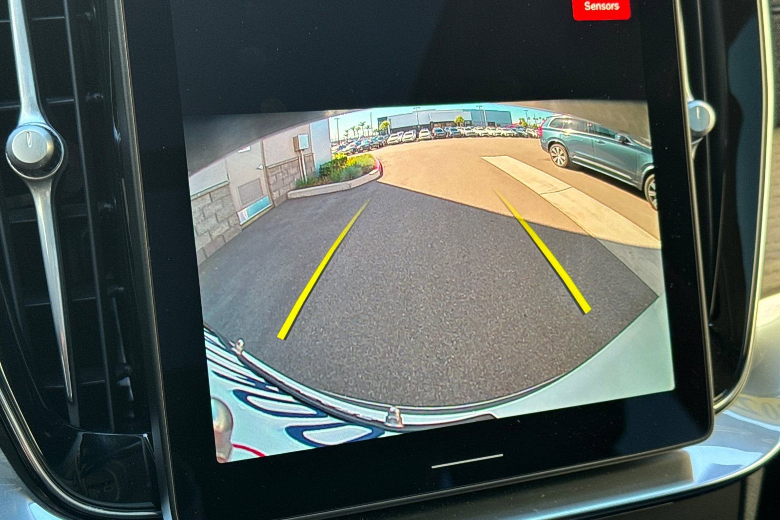 Used 2025 Volvo XC90 B6 Core w/ Protection Package Premier image 22