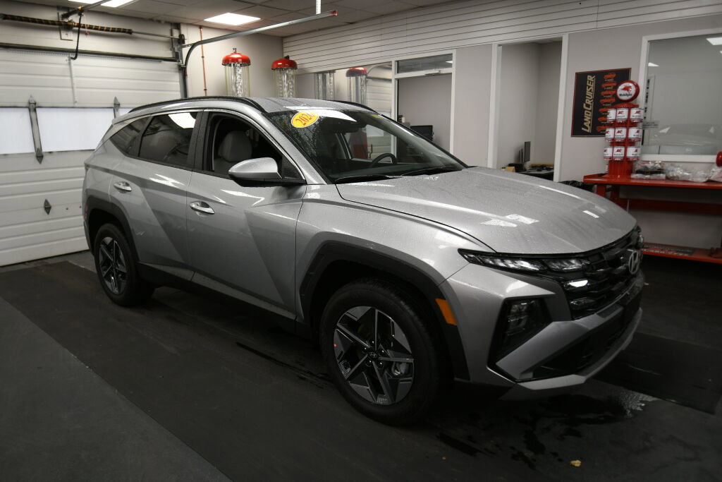 Used 2026 Hyundai Tucson SEL image 2