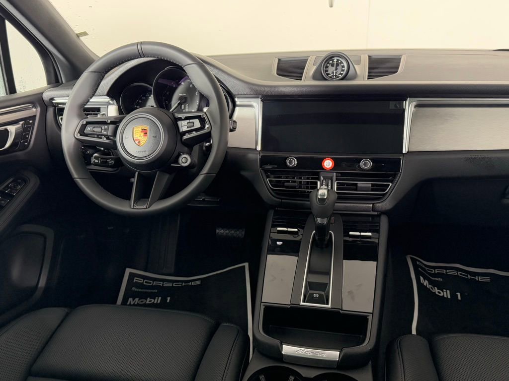 New 2026 Porsche Macan image 22