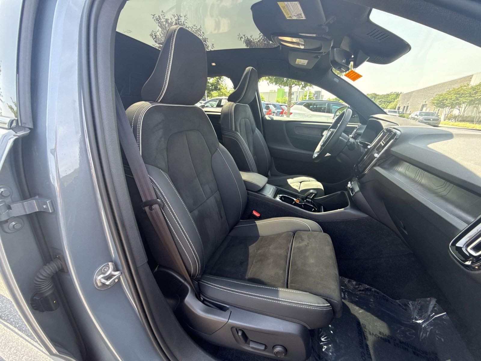 Used 2023 Volvo C40 P8 Recharge Ultimate AWD/4WD image 26