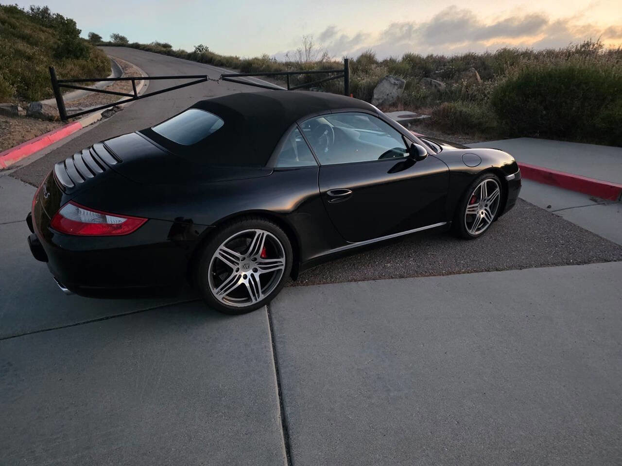 Used 2007 Porsche 911 Carrera S RWD image 15