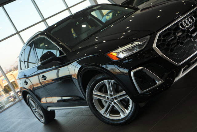 Used 2024 Audi Q5 e Premium Plus image 4