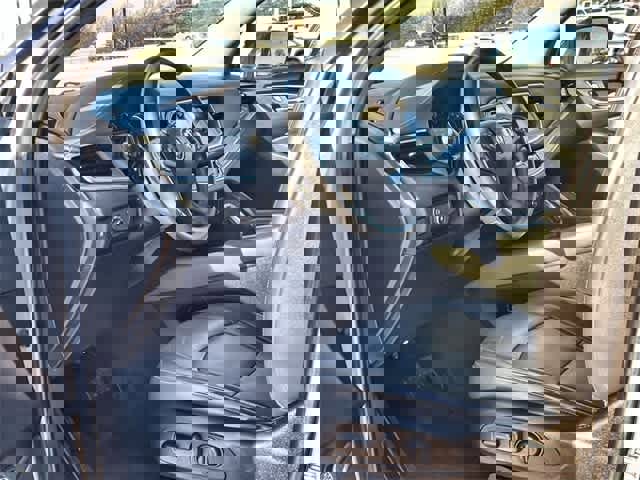 Used 2019 Buick Enclave Essence image 3