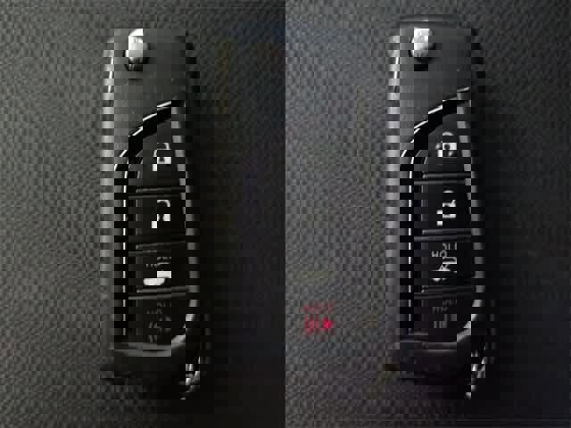 Used 2022 Toyota Corolla LE image 35