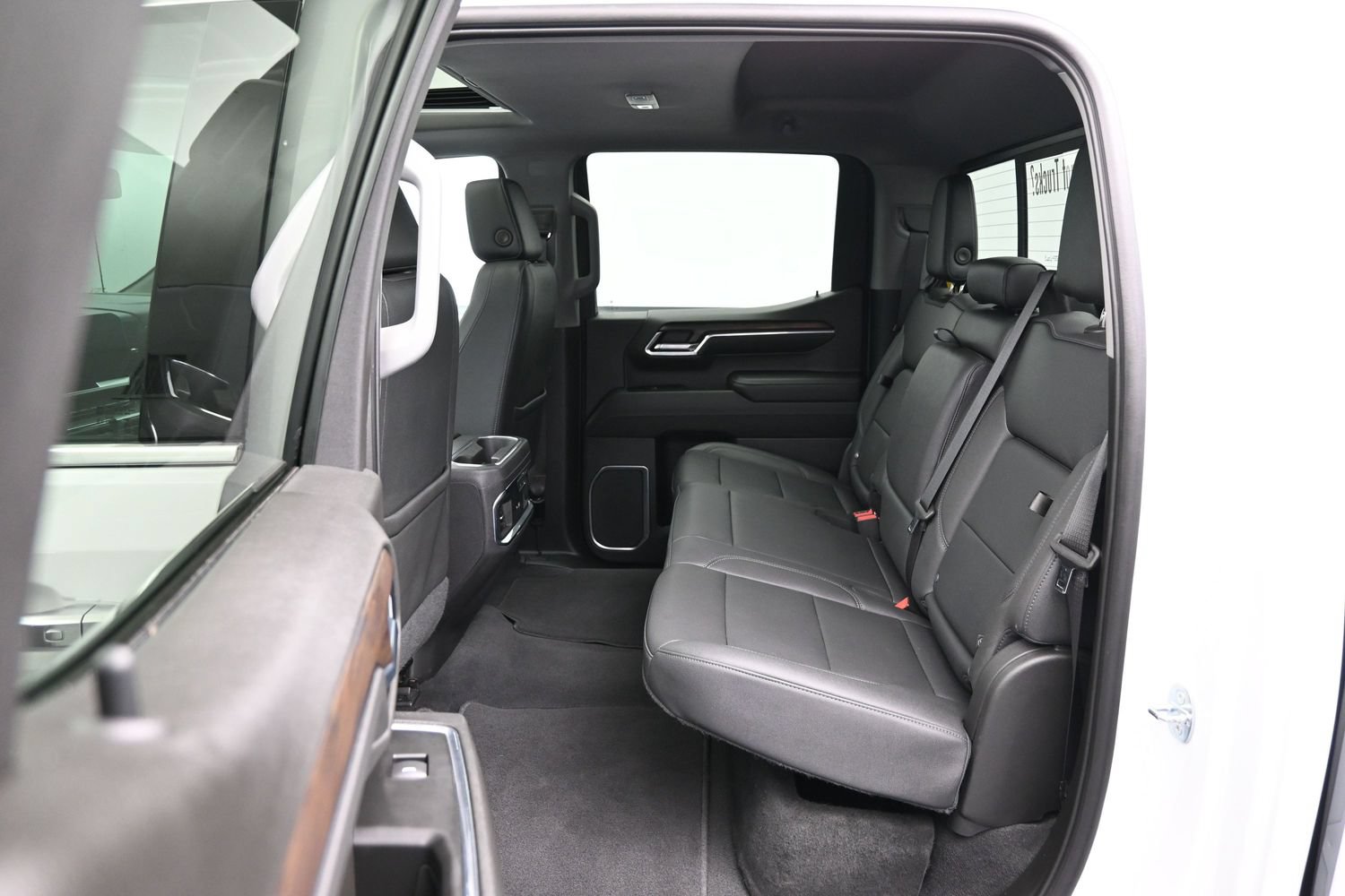 Used 2023 GMC Sierra 1500 SLT w/ SLT Premium Package AWD/4WD image 11