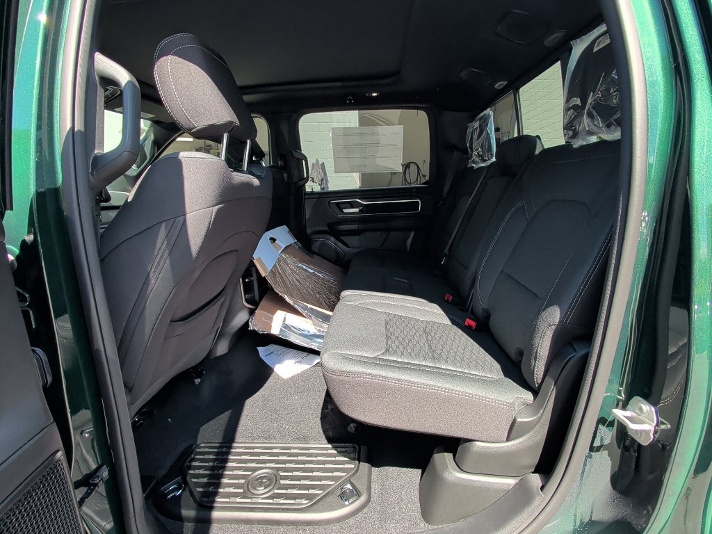 New 2026 RAM 1500 Big Horn AWD/4WD image 13