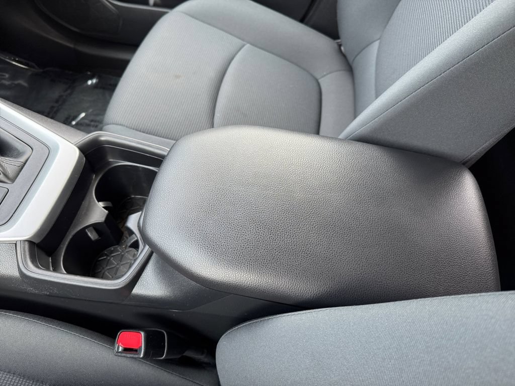 Certified 2019 Toyota RAV4 LE w/ All Weather Liner Package AWD/4WD image 27