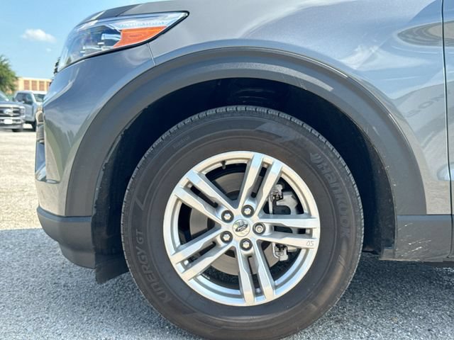 Used 2024 Ford Explorer XLT RWD image 10