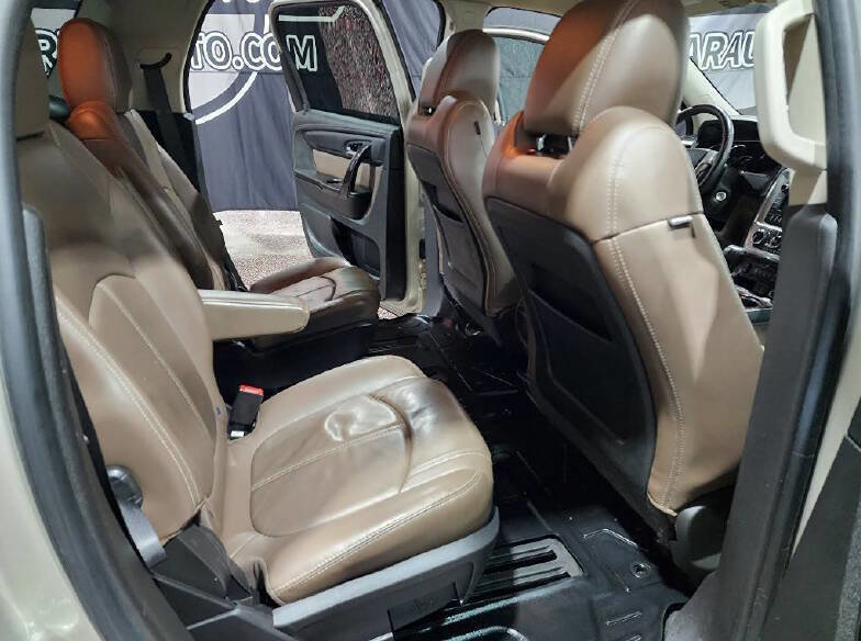 Used 2016 GMC Acadia SLT image 13