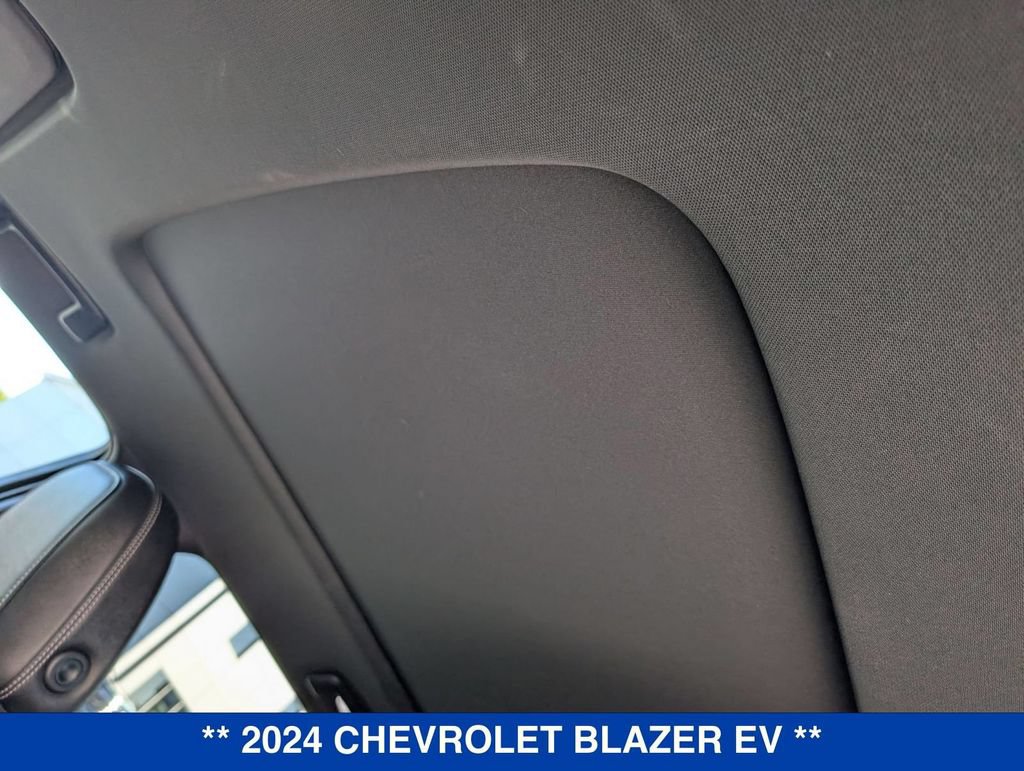 Used 2024 Chevrolet Blazer EV LT AWD/4WD image 14