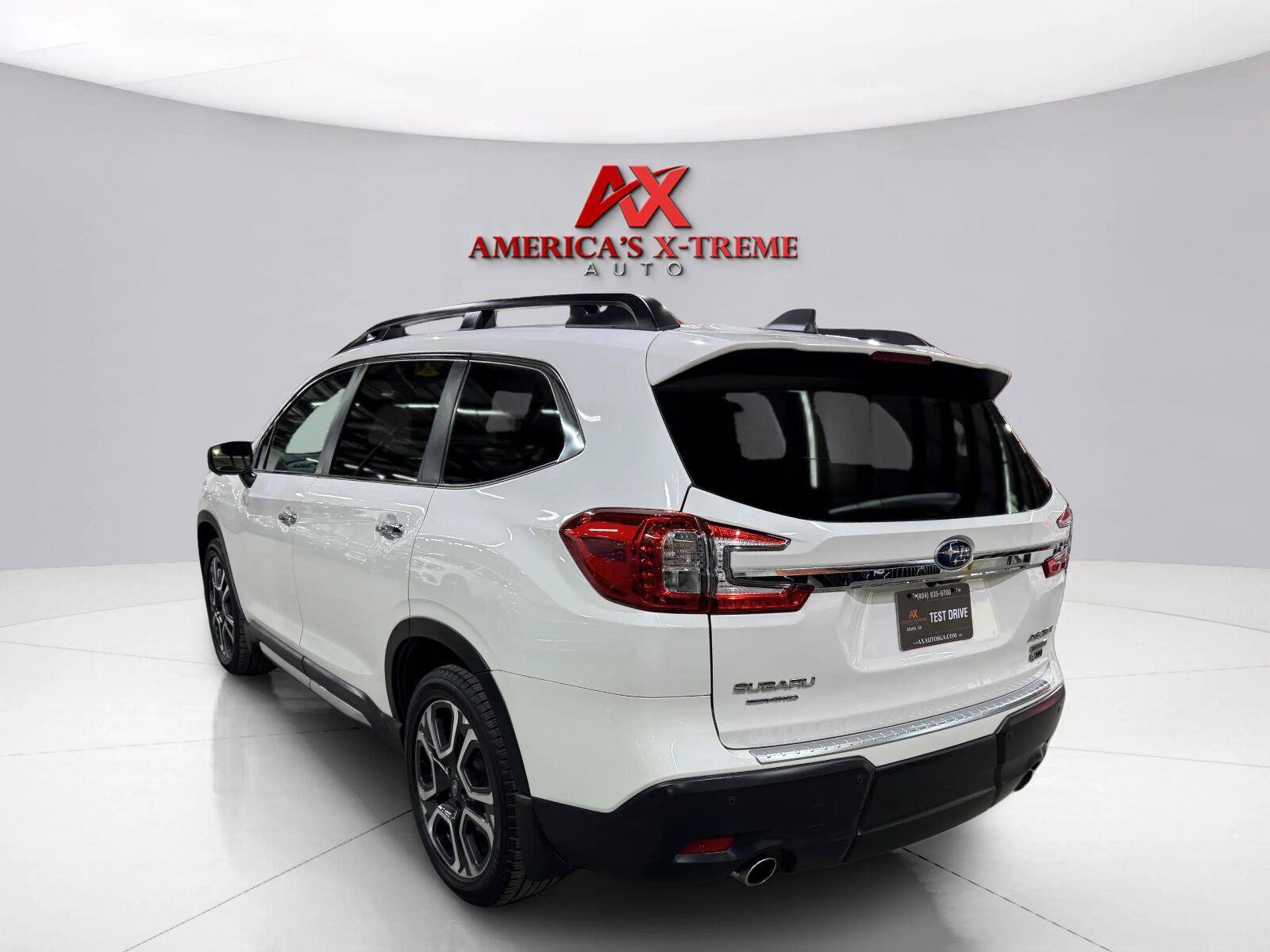Used 2023 Subaru Ascent Touring AWD/4WD image 6
