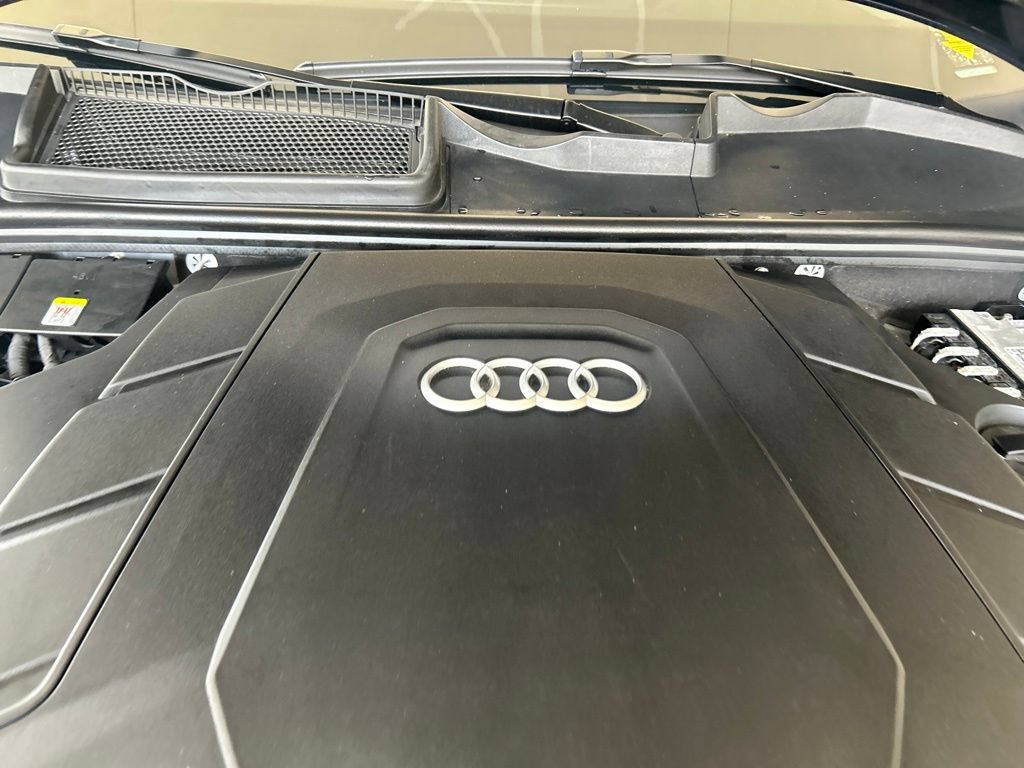Used 2025 Audi Q7 3.0T Premium Plus w/ Premium Plus Package AWD/4WD image 16