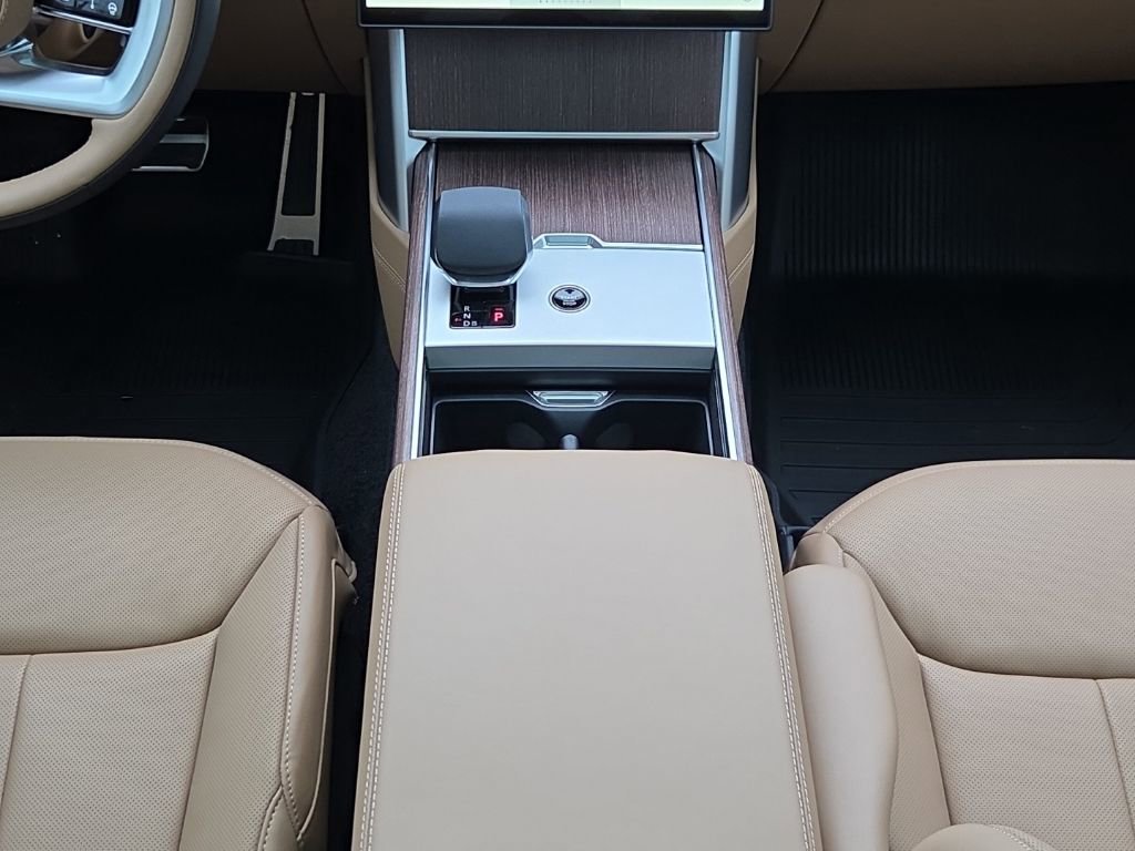 New 2026 Land Rover Range Rover Long Wheelbase SE AWD/4WD image 23