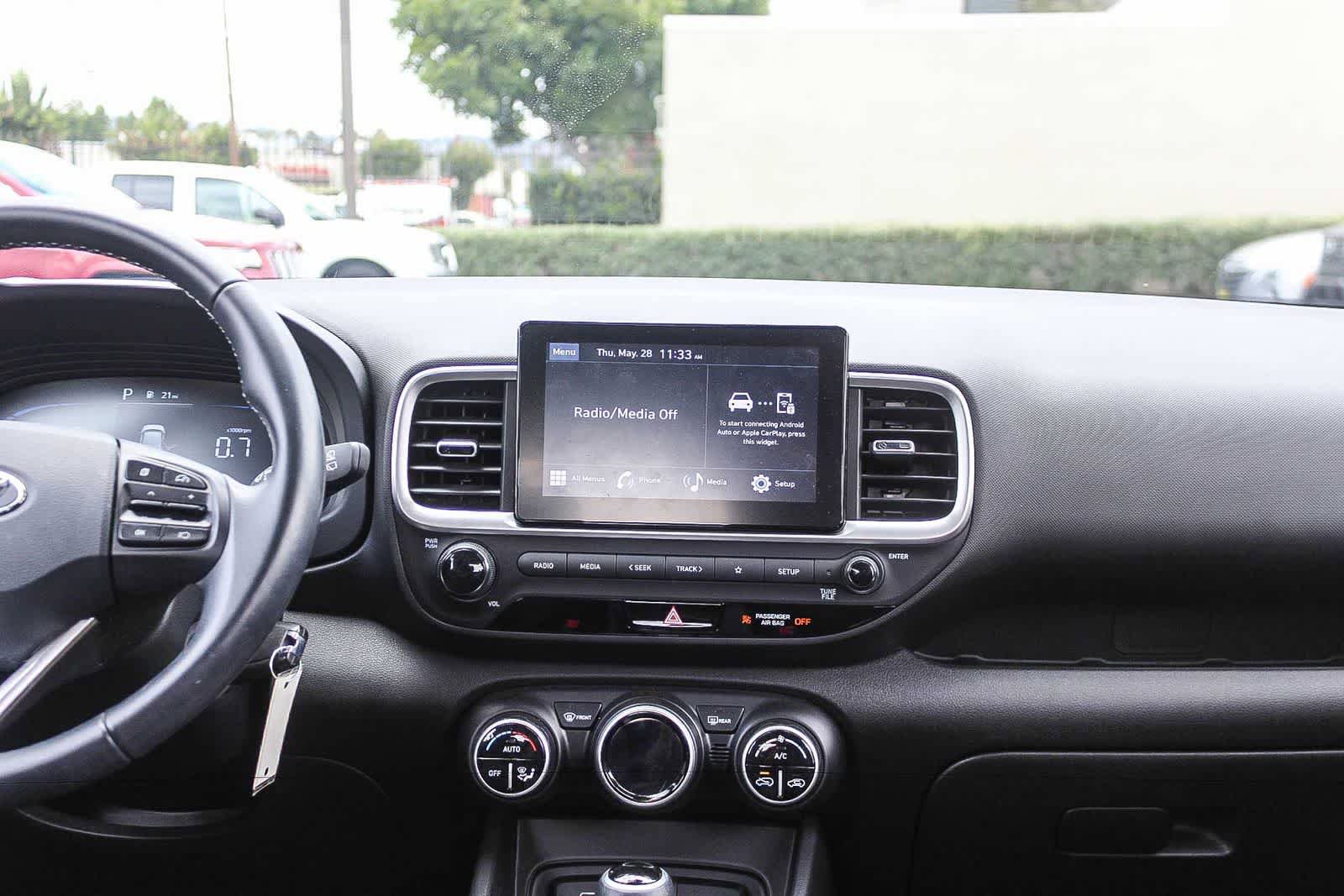 Certified 2023 Hyundai Venue SEL w/ Cargo Package FWD image 17