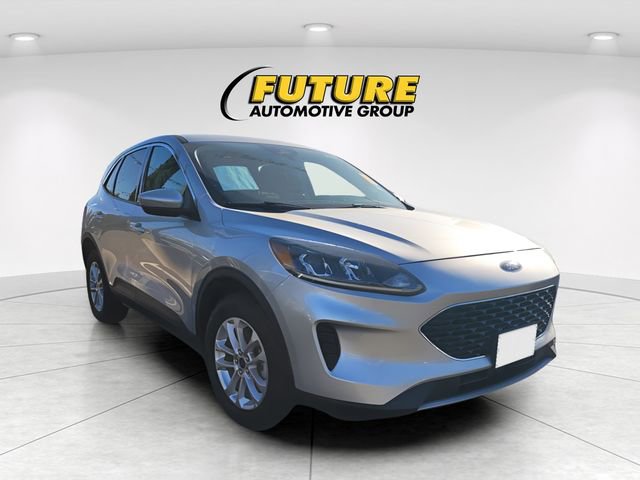 Used 2020 Ford Escape SE image 1
