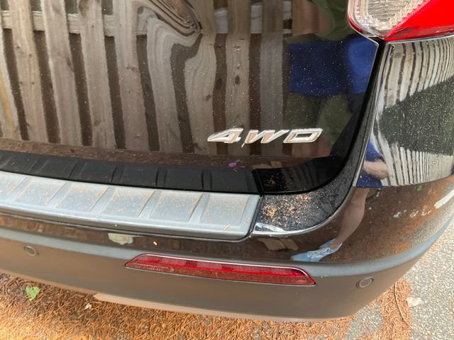 Used 2023 Ford Explorer XLT w/ Equipment Group 202A AWD/4WD image 6