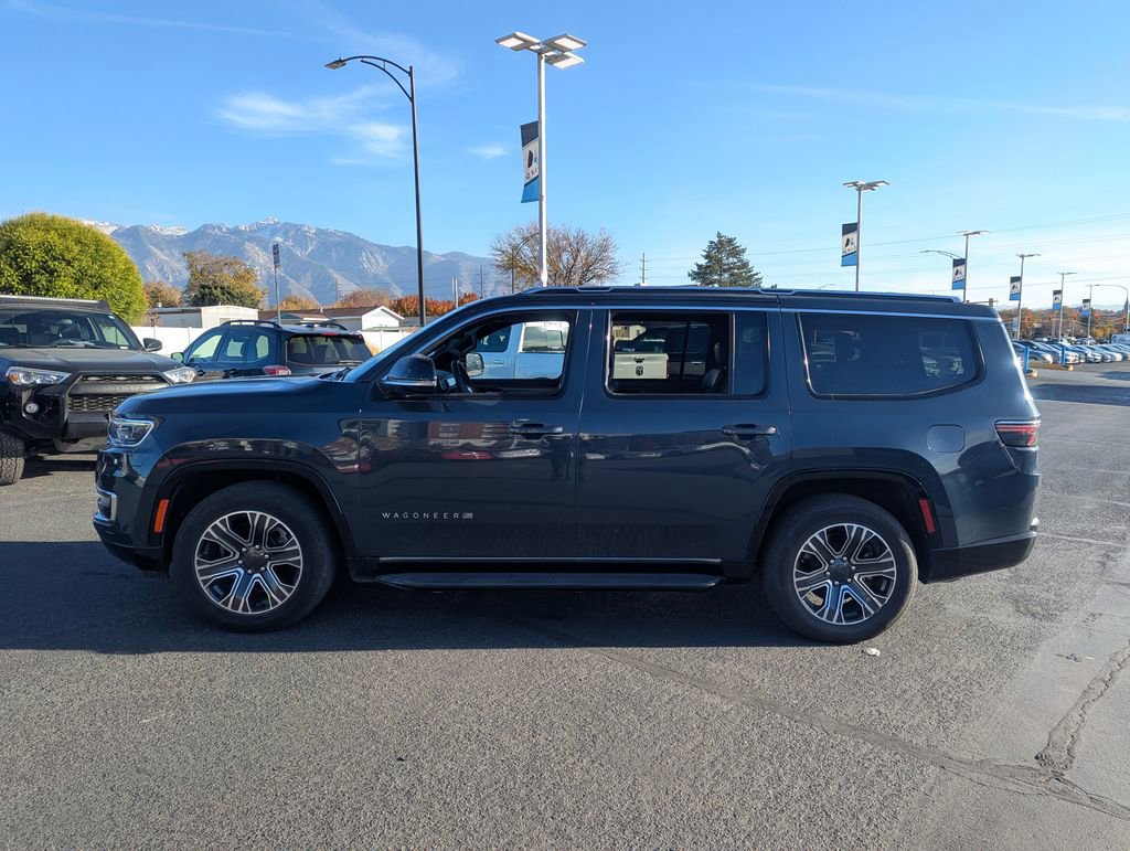 Used 2024 Jeep Wagoneer Series II w/ Flexible Seating Group image 8