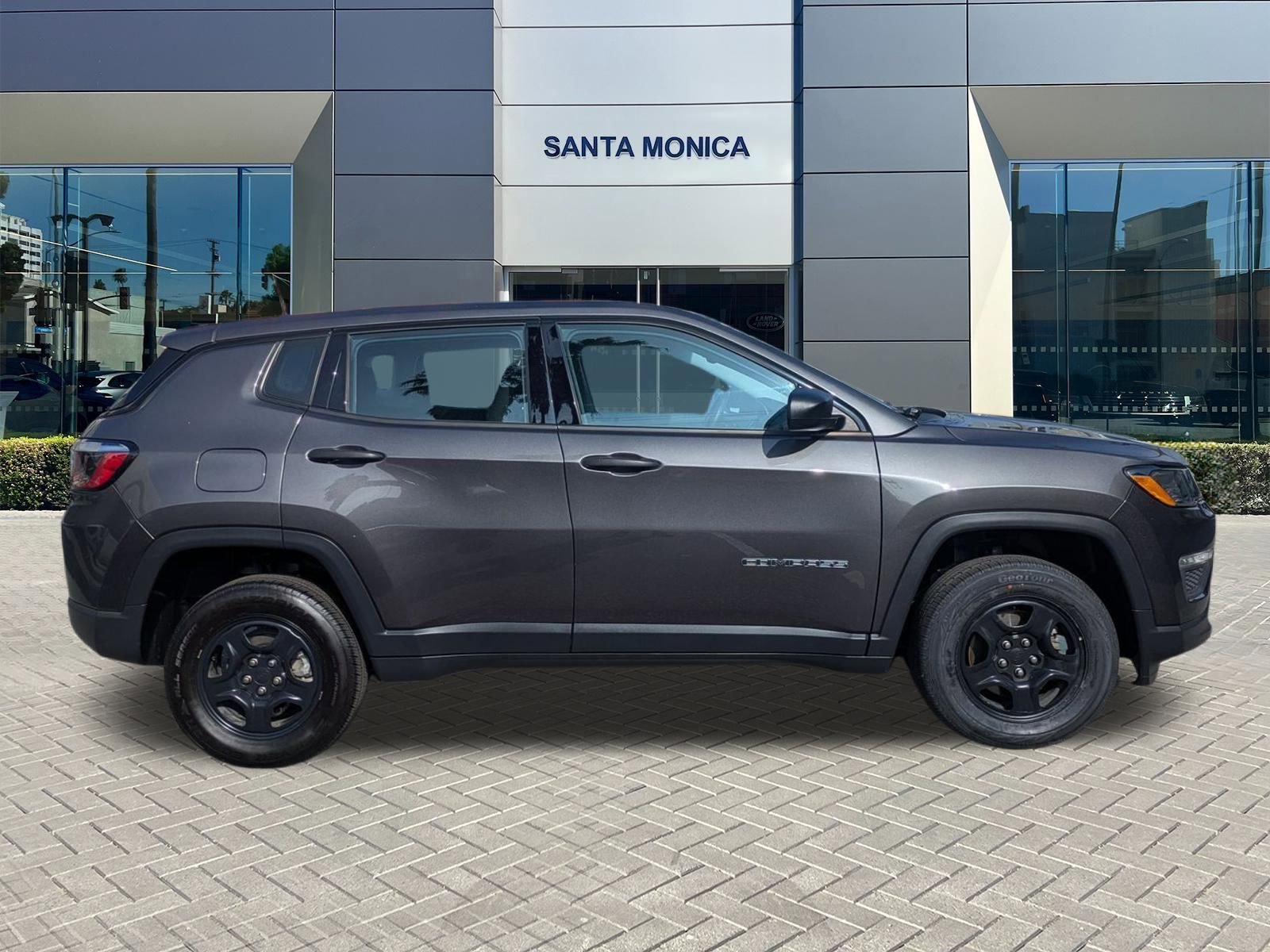 Used 2020 Jeep Compass Sport image 4