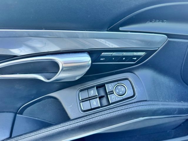 Used 2017 Porsche 911 Turbo AWD/4WD image 17