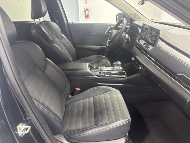 Used 2025 Mitsubishi Outlander SE FWD image 24