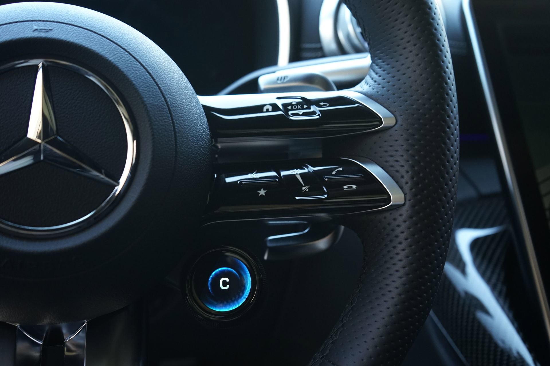 Used 2025 Mercedes-Benz AMG GT 63 image 22