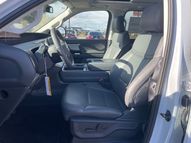 New 2025 Ford Expedition Active image 2