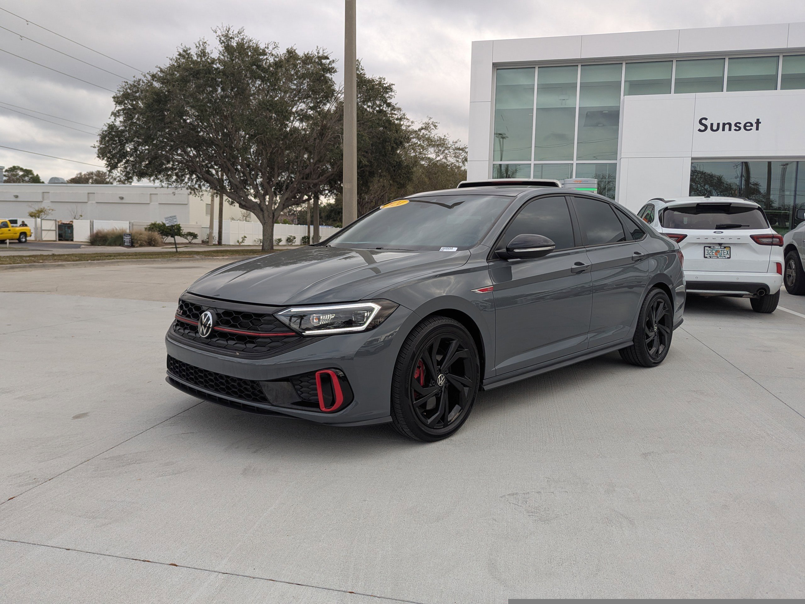 Used 2024 Volkswagen Jetta GLI Autobahn w/ GLI Black Package image 3
