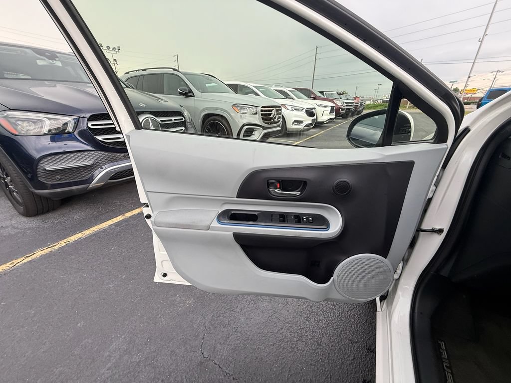 Used 2013 Toyota Prius C Two FWD image 11