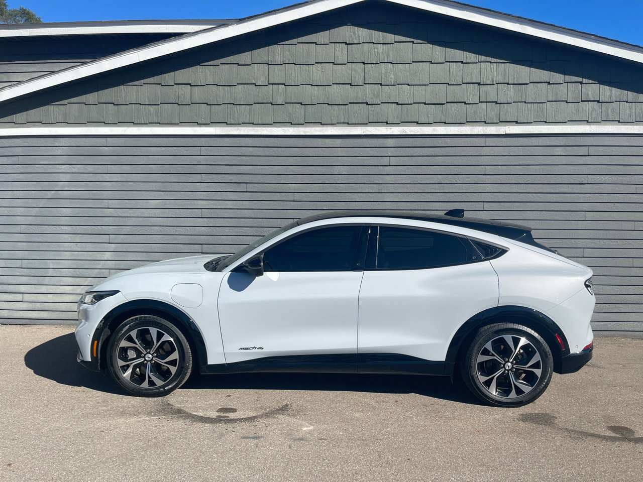 Used 2023 Ford Mustang Mach-E Premium image 6