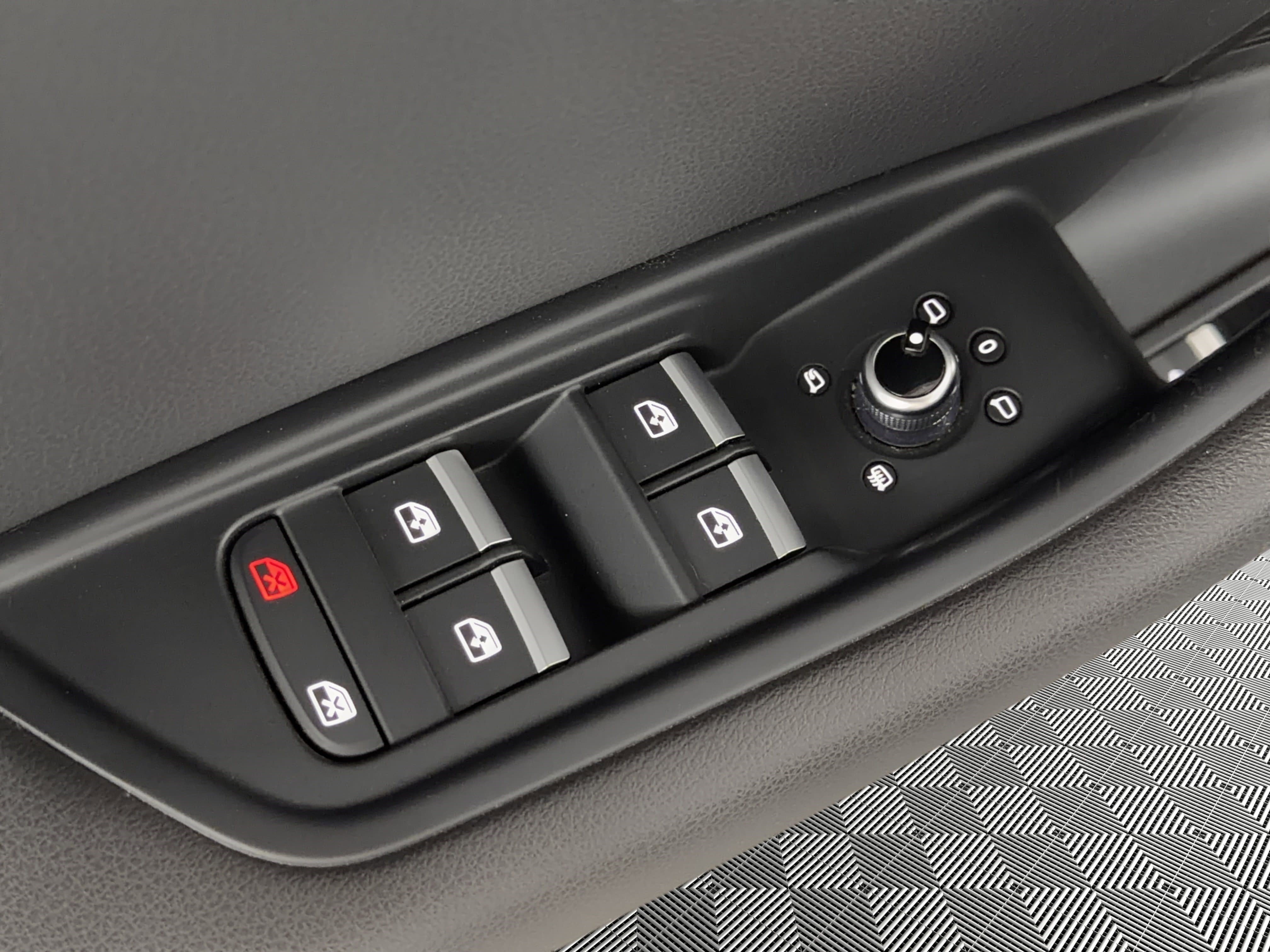 Used 2017 Audi A4 2.0T Premium Plus w/ Premium Plus Package image 15