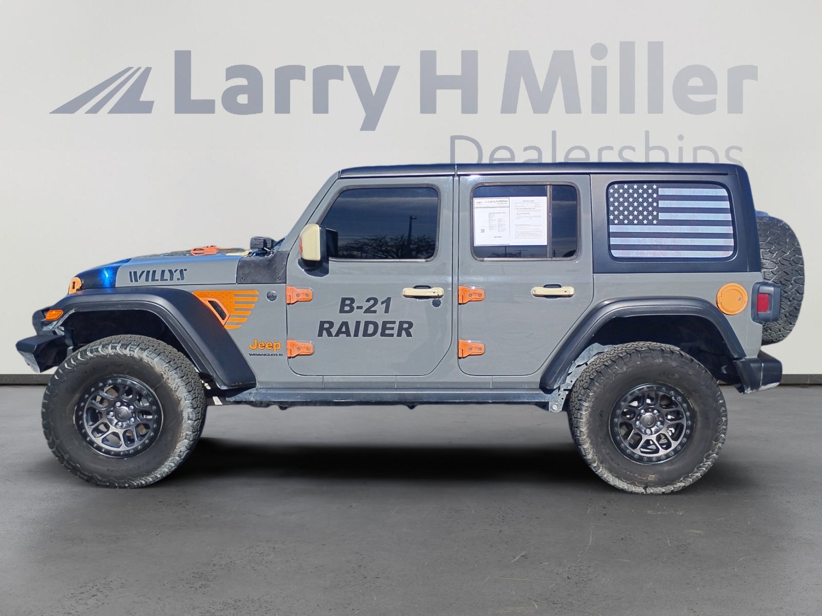 Used 2023 Jeep Wrangler Willys image 2