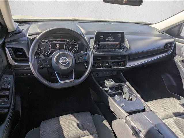 Used 2024 Nissan Rogue SV FWD image 15